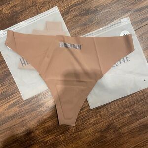 Herculette cameltoe proof thong in size M Taupe women’s ladies gym underwear NWT